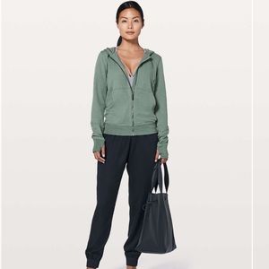 Lululemon Press Pause Jacket
Juniper (olive green)
